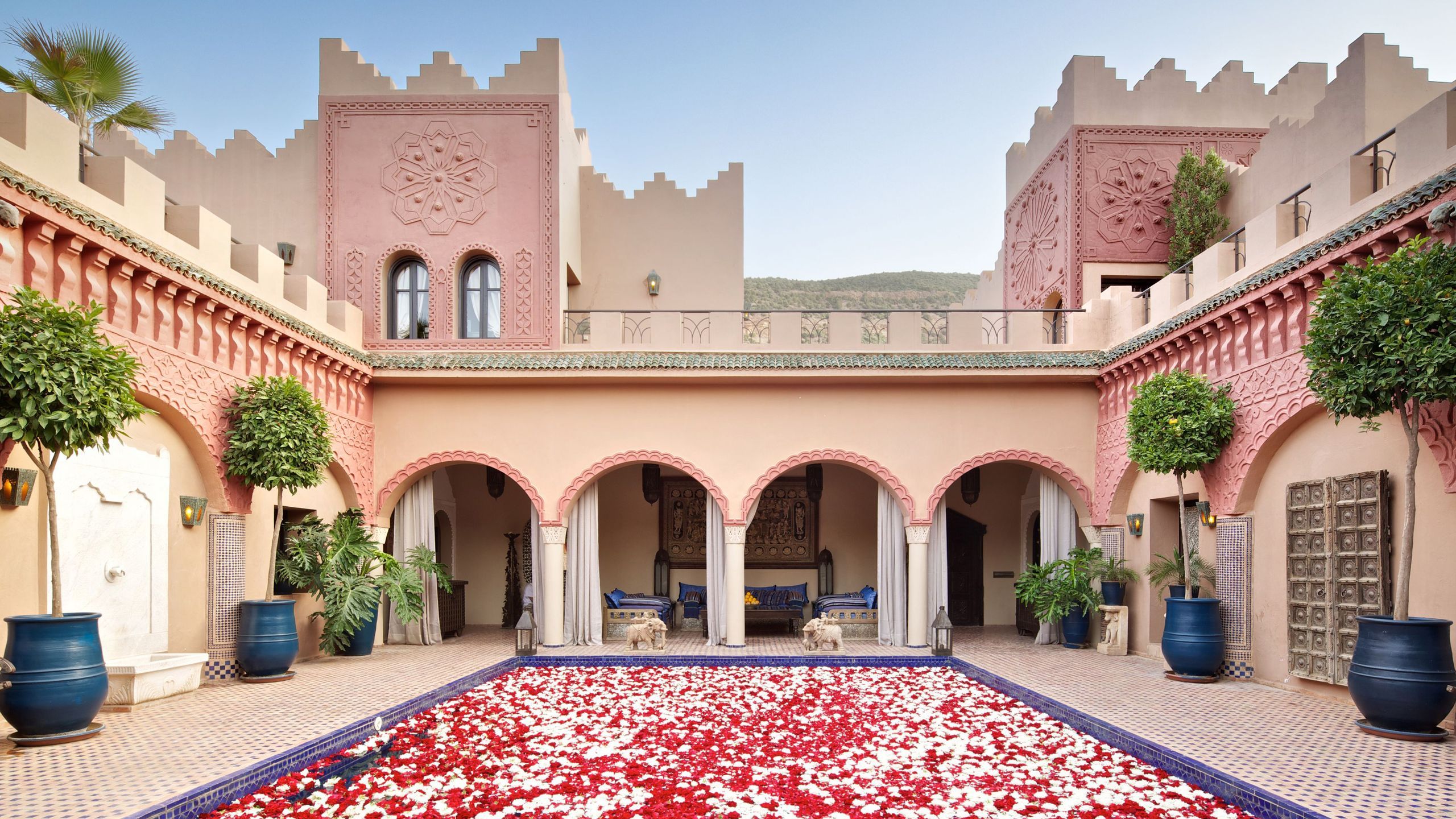 Kasbah Tamadot — luxury accommodation in Atlas Mountains & Chefchaouen