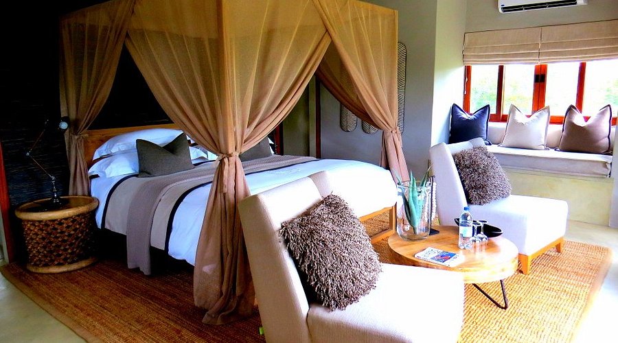 Sabi Sabi Bush Lodge — luxury accommodation in Sabi Sands Game Reserve