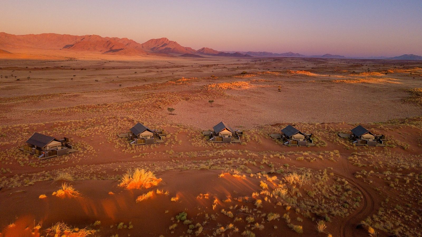 Wolwedans Dunes Lodge — luxury accommodation in Namibia
