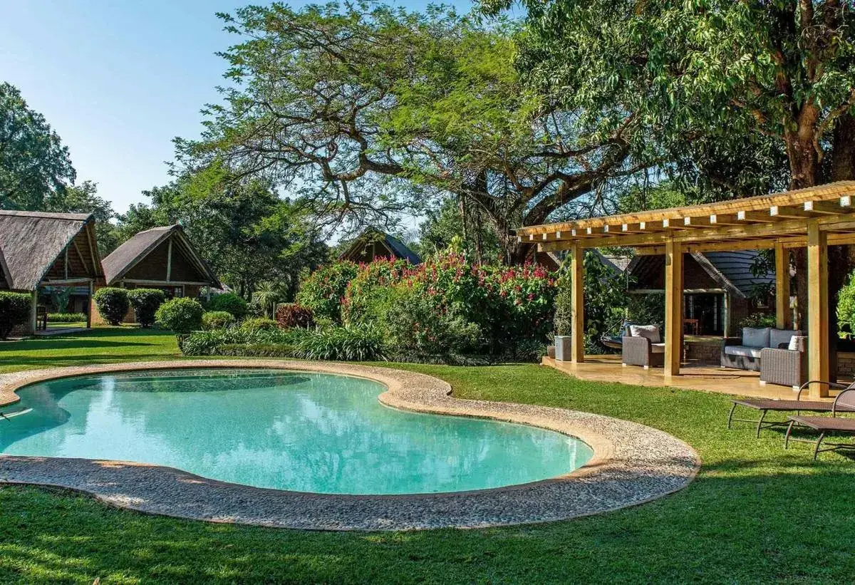 Hippo Hollow Country Estate — recommended safari lodge for Hippopotamus viewing