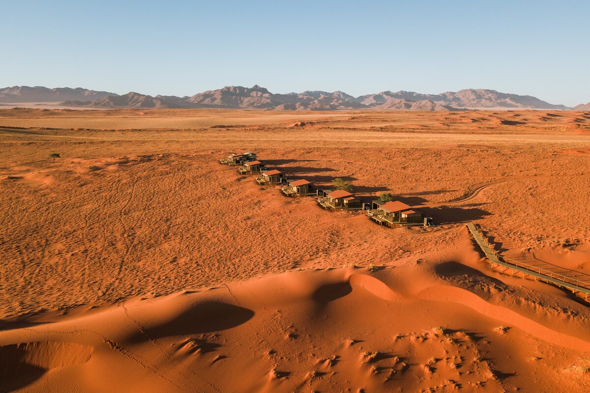 Wolwedans Dunes Lodge — luxury safari accommodation