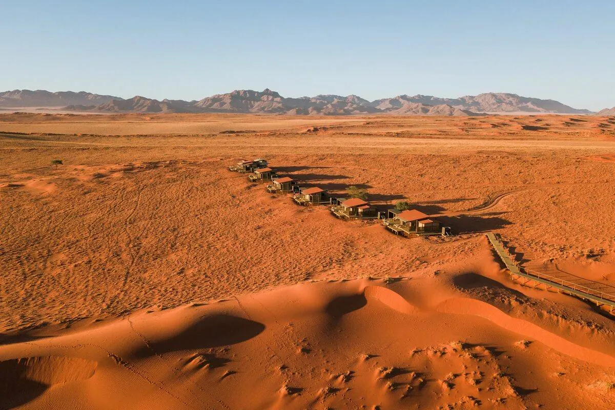 Wolwedans Dunes Lodge — luxury safari accommodation